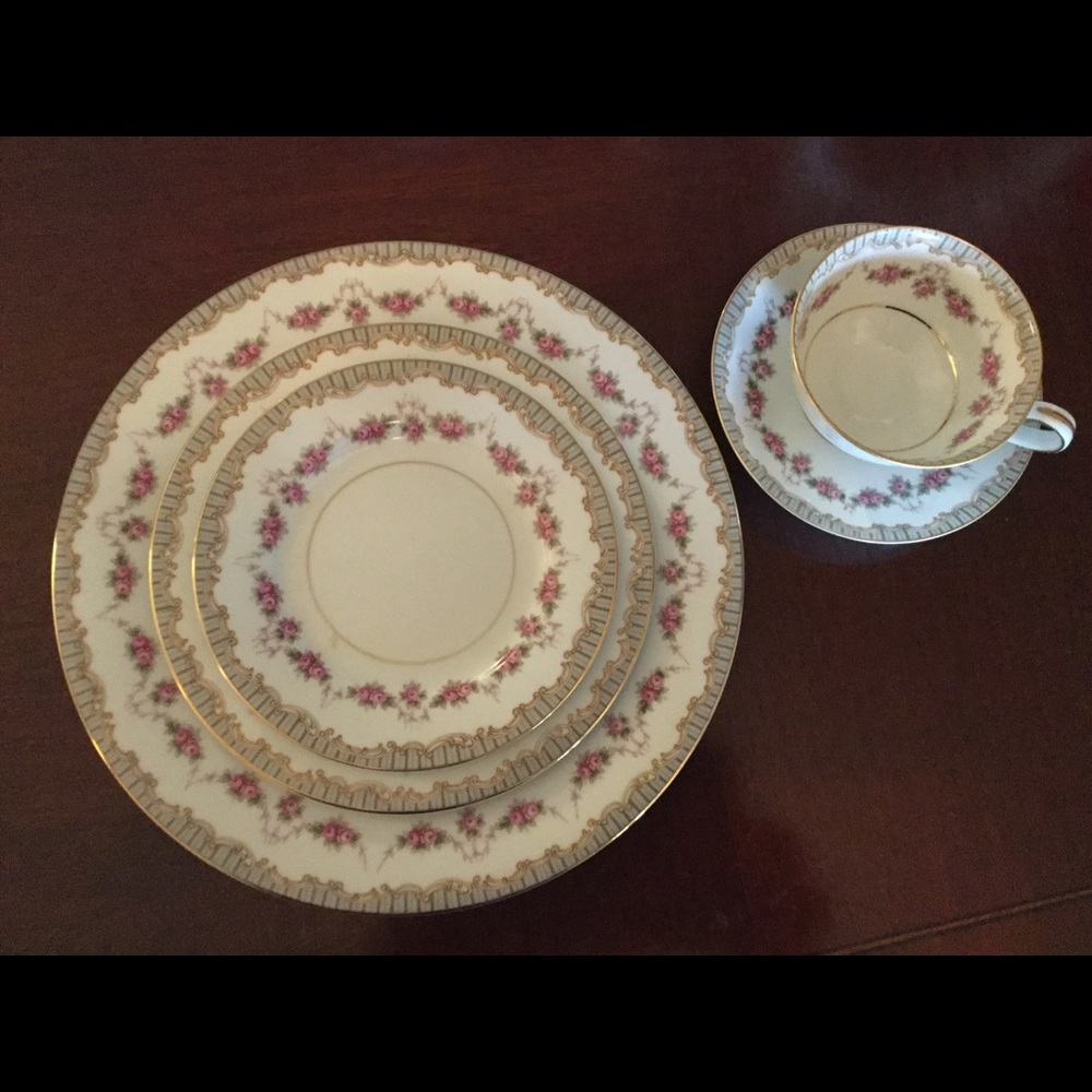 Noritake Ridgewood 12 Settings+Serve Pcs = 82 pcs